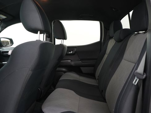 Used 2023 Toyota Tacoma TRD Sport AWD/4WD image 17