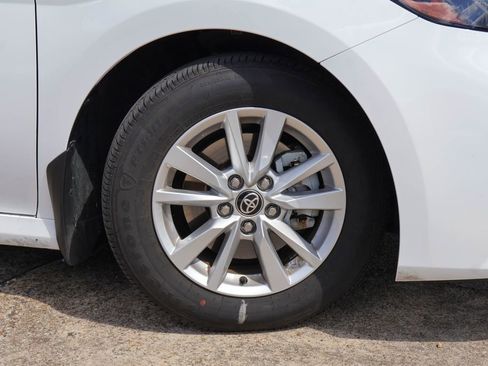 Used 2025 Toyota Camry LE w/ Convenience Package image 25