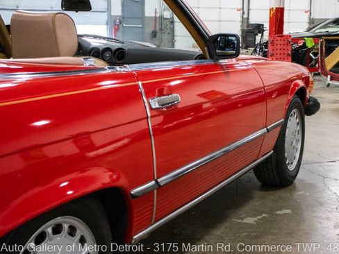 Used 1988 Mercedes-Benz 560 SL image 25