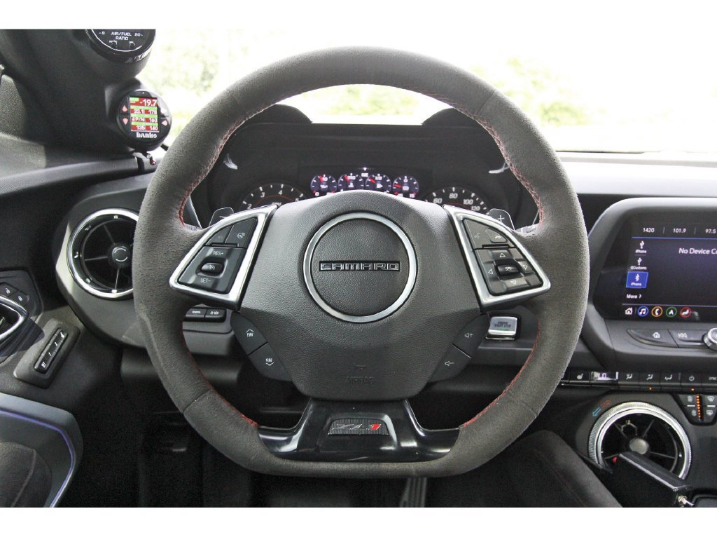Used 2020 Chevrolet Camaro ZL1 RWD image 15