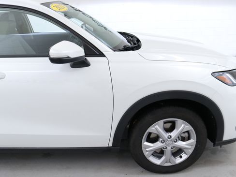 Used 2023 Honda HR-V LX image 10