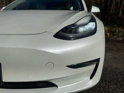 Used 2020 Tesla Model 3 Standard Range Plus image 3
