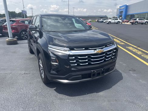 Used 2025 Chevrolet Equinox LT FWD image 6