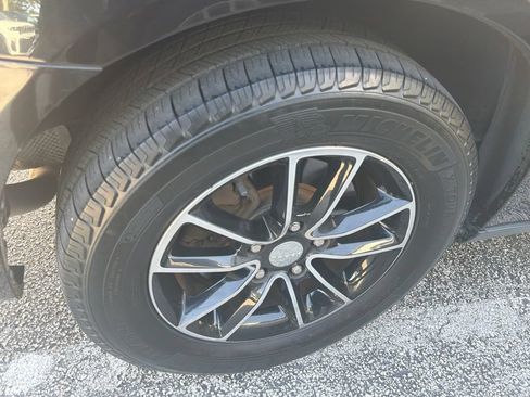 Used 2019 Dodge Grand Caravan GT FWD image 25