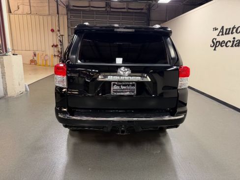 Used 2012 Toyota 4Runner Limited AWD/4WD image 4