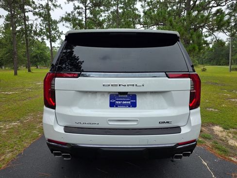 New 2026 GMC Yukon Denali Ultimate w/ LPO, Floor Liner Package AWD/4WD image 4