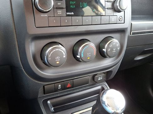 Used 2016 Jeep Patriot Sport w/ Power Value Group image 19