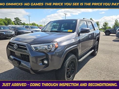 Used 2023 Toyota 4Runner SR5 Premium AWD/4WD image 3