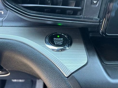 Used 2020 Ford Explorer XLT AWD/4WD image 19