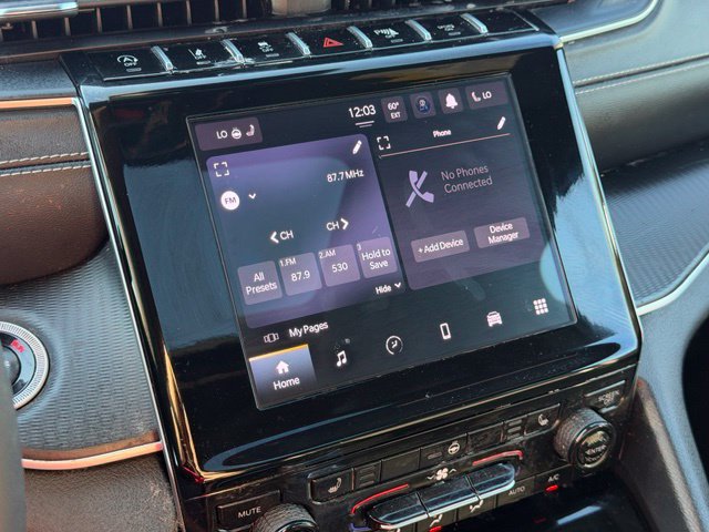 Used 2025 Jeep Grand Cherokee Altitude RWD image 22