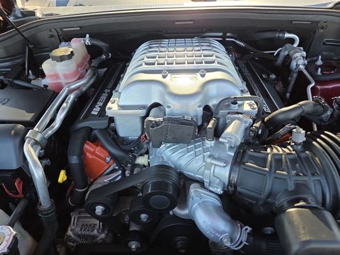 Used 2021 Dodge Durango SRT Hellcat w/ Technology Group AWD/4WD image 17