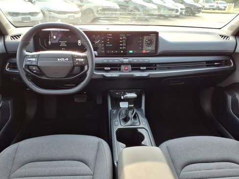 Certified 2025 Kia K4 EX FWD image 9