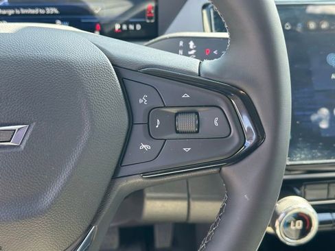 New 2027 Chevrolet Bolt LT w/ Comfort Package FWD image 5