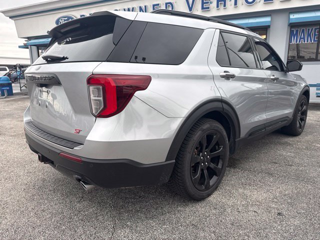 Used 2022 Ford Explorer ST-Line w/ Class IV Trailer Tow Package RWD image 5