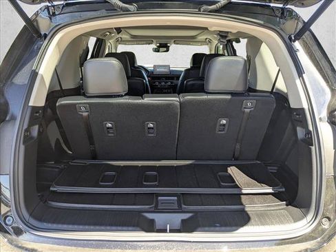 Used 2025 Honda Pilot Touring image 6