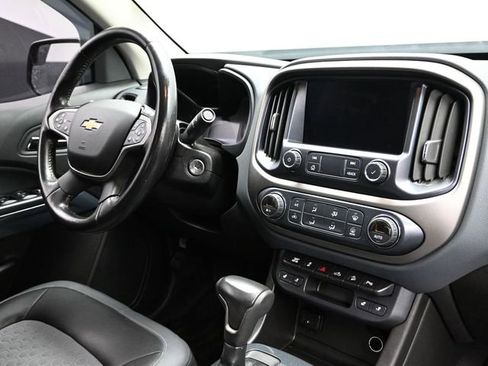 Used 2019 Chevrolet Colorado Z71 AWD/4WD image 16