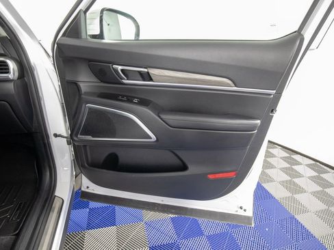 Used 2021 Kia Telluride SX w/ Towing Package FWD image 16