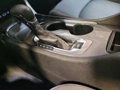 Used 2023 Chevrolet Malibu LT FWD image 26