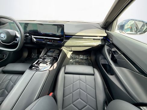 Used 2026 BMW 530i image 19