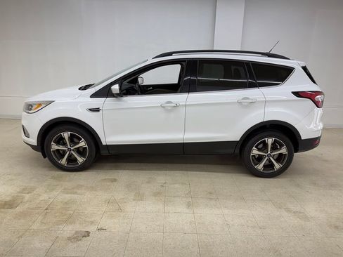 Used 2018 Ford Escape SEL FWD image 2
