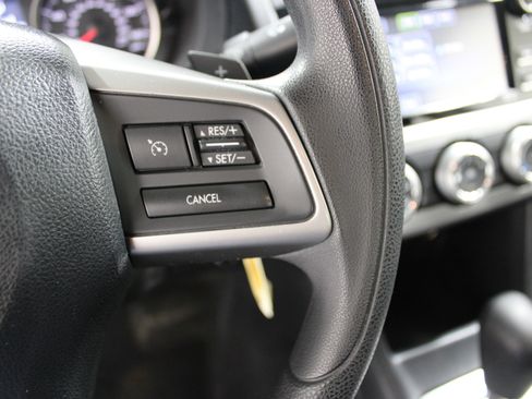 Used 2016 Subaru Impreza 2.0i Premium image 11