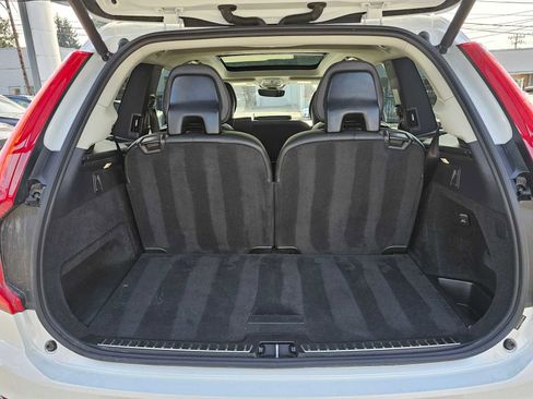 Certified 2025 Volvo XC90 B5 Core image 15