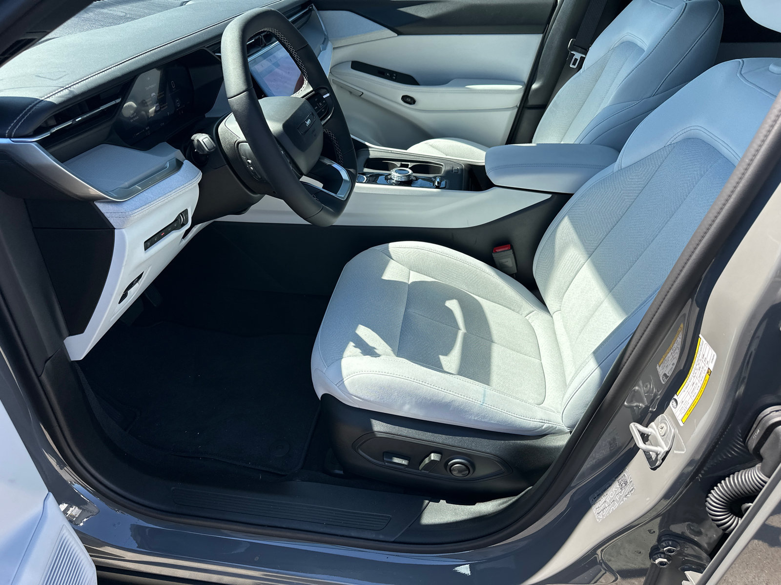 New 2026 Jeep Cherokee Laredo AWD/4WD image 10