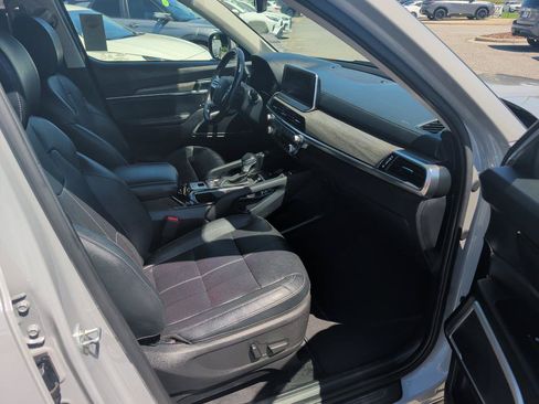 Used 2022 Kia Telluride EX w/ EX Premium Package AWD/4WD image 12