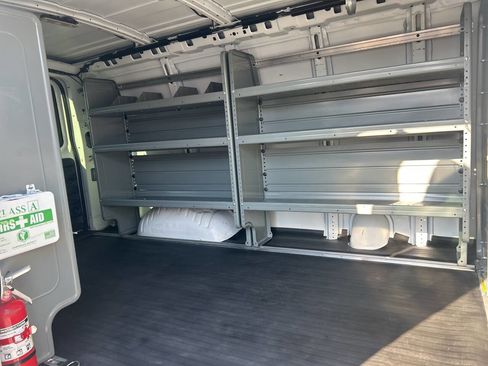 Used 2017 Chevrolet Express 2500 image 21