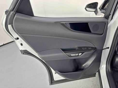 Used 2025 Lexus NX 350h AWD image 42