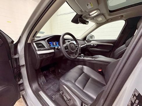 Used 2024 Volvo XC90 B5 Core w/ Protection Package Premier AWD/4WD image 38