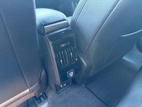 Used 2025 Jeep Compass Limited AWD/4WD image 18