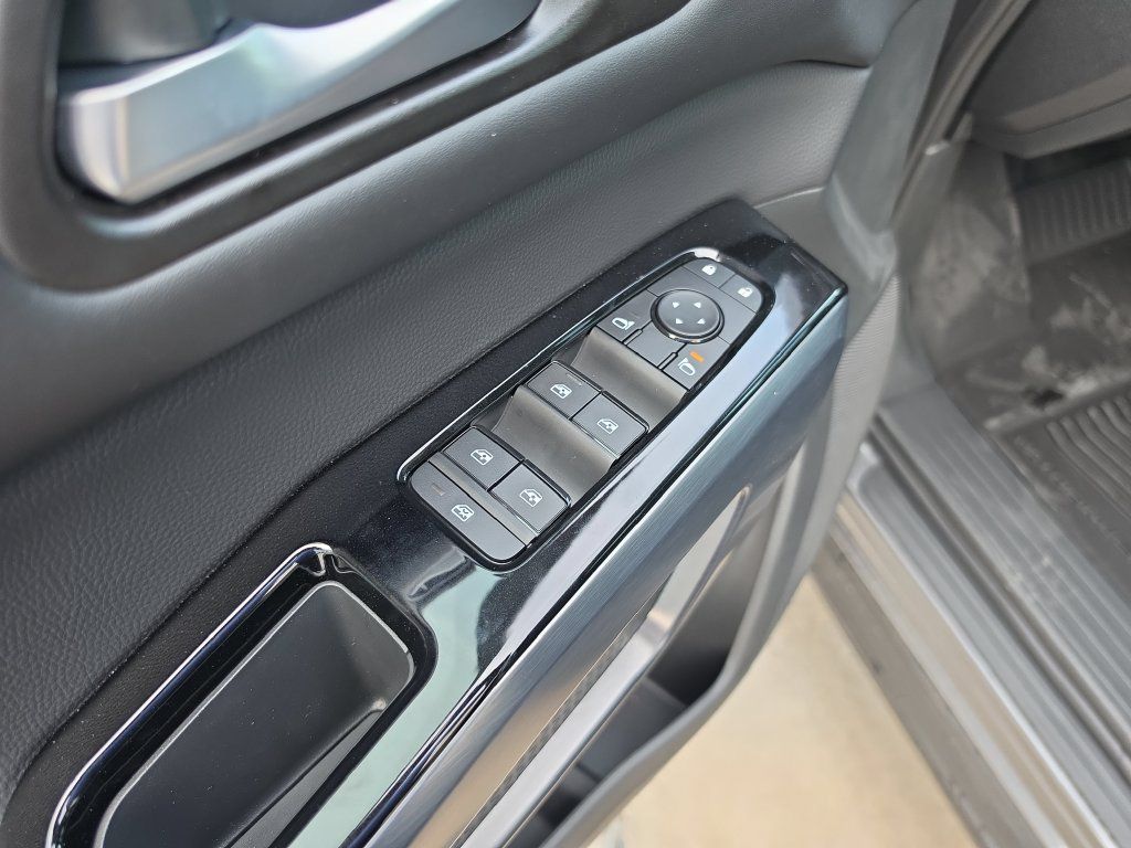 New 2026 Nissan Pathfinder SL FWD image 24