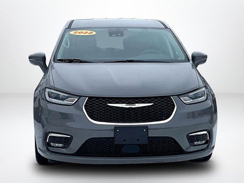 Used 2022 Chrysler Pacifica Touring-L image 2