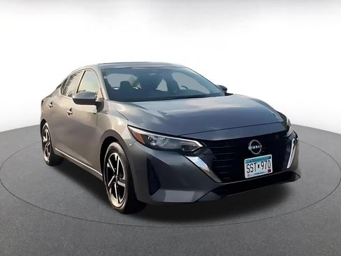 Used 2025 Nissan Sentra SV FWD image 3