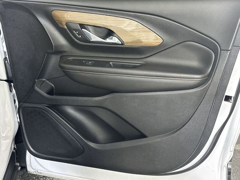 Used 2020 GMC Terrain SLE image 35