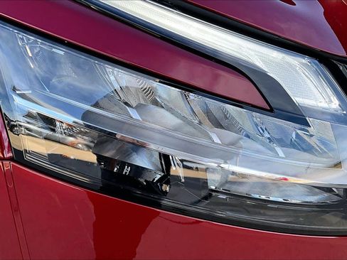 Used 2024 Nissan Pathfinder Platinum w/ Black Appearance Package image 26