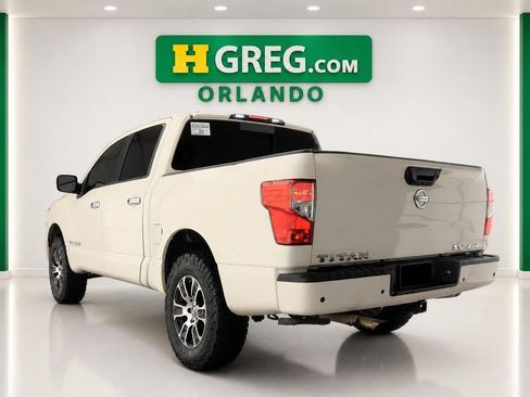 Used 2021 Nissan Titan SV w/ SV Convenience Package AWD/4WD image 2