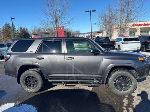 Used 2021 Toyota 4Runner SR5 image 2