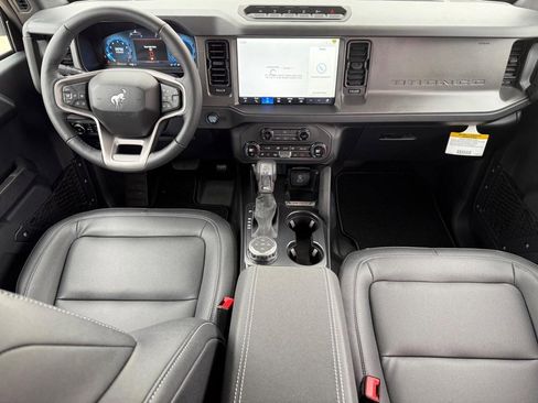 New 2025 Ford Bronco Badlands image 49