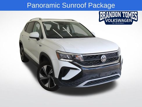 Used 2024 Volkswagen Taos SE w/ Panoramic Sunroof Package AWD/4WD image 1