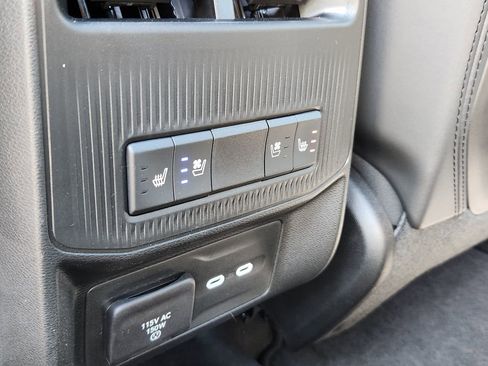 New 2025 Jeep Wagoneer S Launch Edition image 11