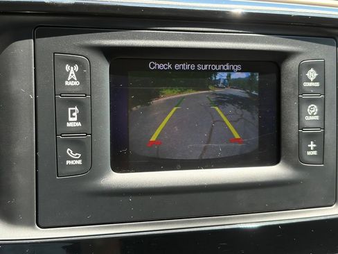 Used 2017 Chrysler Pacifica LX FWD image 13
