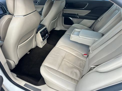 Used 2020 Lincoln Continental Reserve image 13