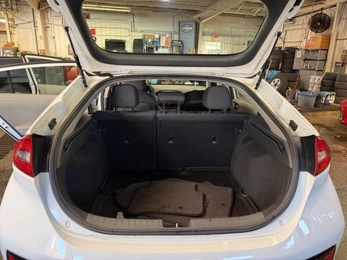 Used 2018 Hyundai Ioniq SEL image 18