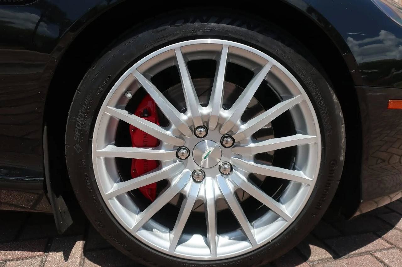 Used 2006 Aston Martin DB9 Volante RWD image 28