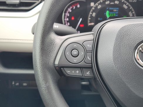 Used 2024 Toyota RAV4 XLE image 21