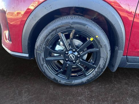 Used 2024 Nissan Kicks SR w/ SR Premium Package FWD image 15
