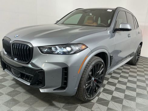 New 2026 BMW X5 xDrive40i w/ M Sport Package image 2