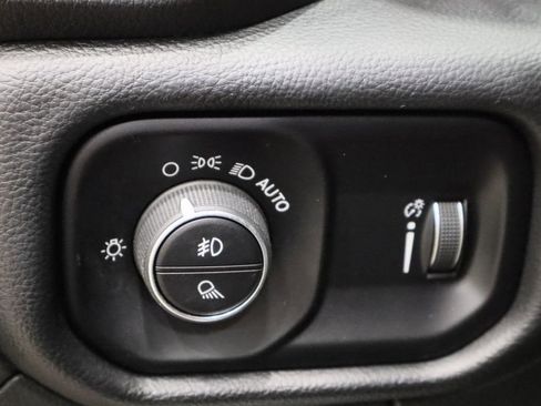 Used 2022 RAM 1500 Big Horn AWD/4WD image 19